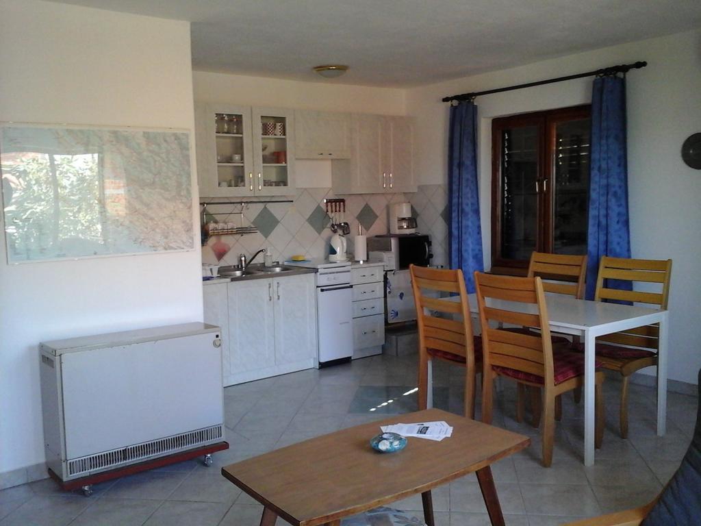 Apartment Vrulje Ґорні Карин Екстер'єр фото